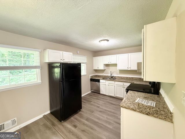 2782 Ocean Valley Drive, Atlanta, GA 30349