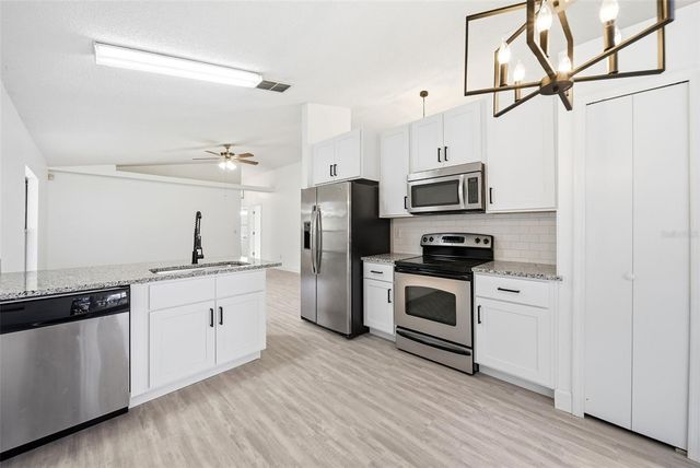 7151 EDGEWATER SHORES COURT, Orlando, FL 32810