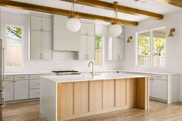 8926 San Benito Way, Dallas, TX 75218