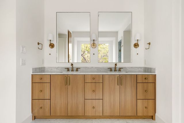 8926 San Benito Way, Dallas, TX 75218