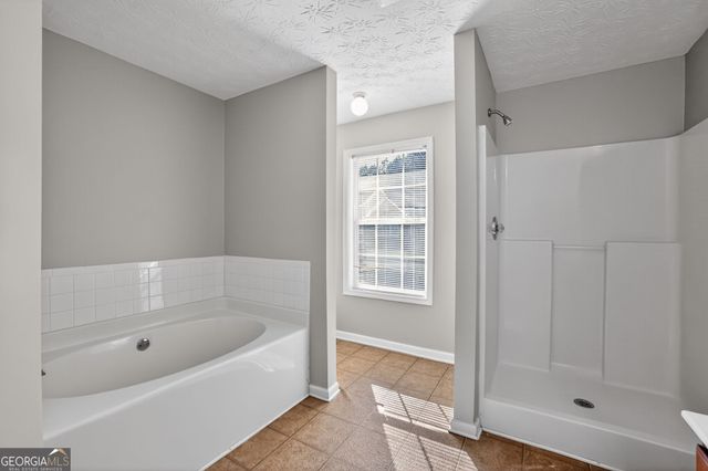 6256 Lake Valley Point, Lithonia, GA 30058