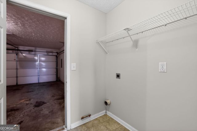 6256 Lake Valley Point, Lithonia, GA 30058