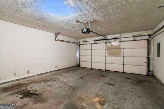 6256 Lake Valley Point, Lithonia, GA 30058