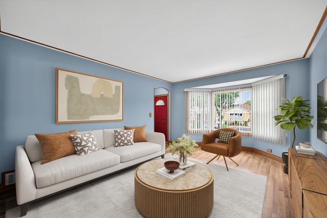 7317 W Myrtle Avenue, Chicago, IL 60631