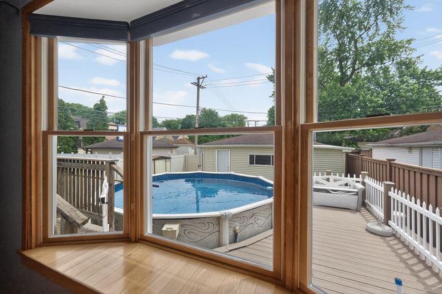 7317 W Myrtle Avenue, Chicago, IL 60631