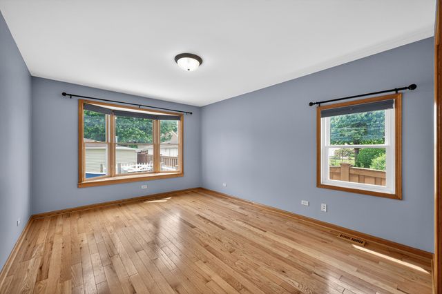 7317 W Myrtle Avenue, Chicago, IL 60631