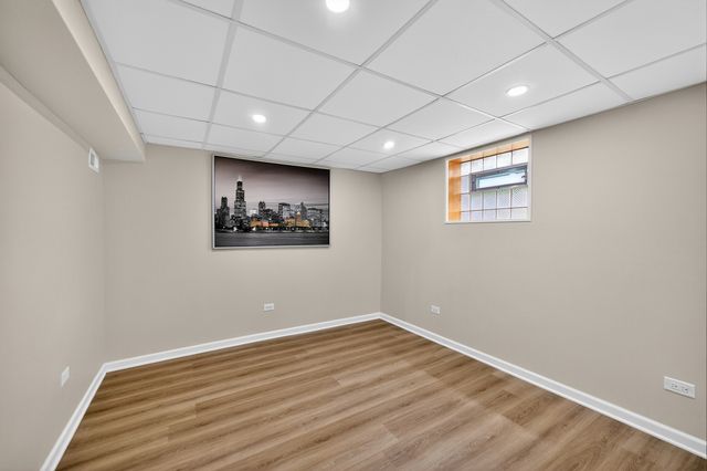 7317 W Myrtle Avenue, Chicago, IL 60631