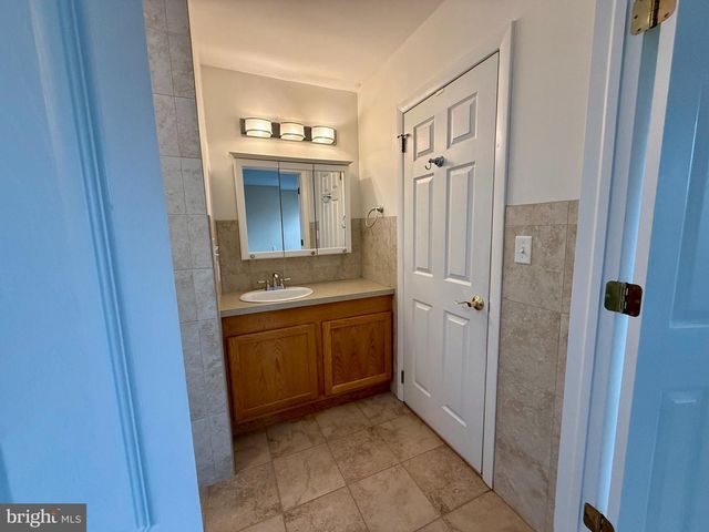 30 COTHERSTONE DR, Southampton, NJ 08088