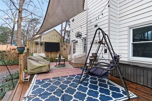 2160 Deer Oaks Trail, Lawrenceville, GA 30044
