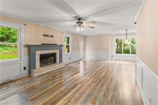 2160 Deer Oaks Trail, Lawrenceville, GA 30044