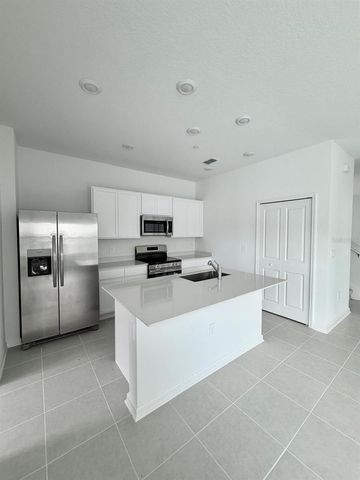 2392 RIDER RAIN LANE, Apopka, FL 32703