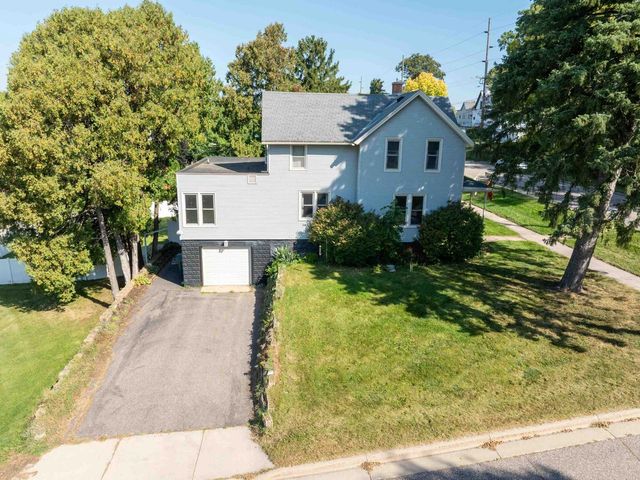 420 Vine Street, Baraboo, WI 53913