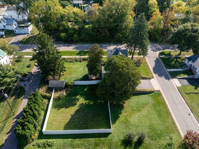 420 Vine Street, Baraboo, WI 53913