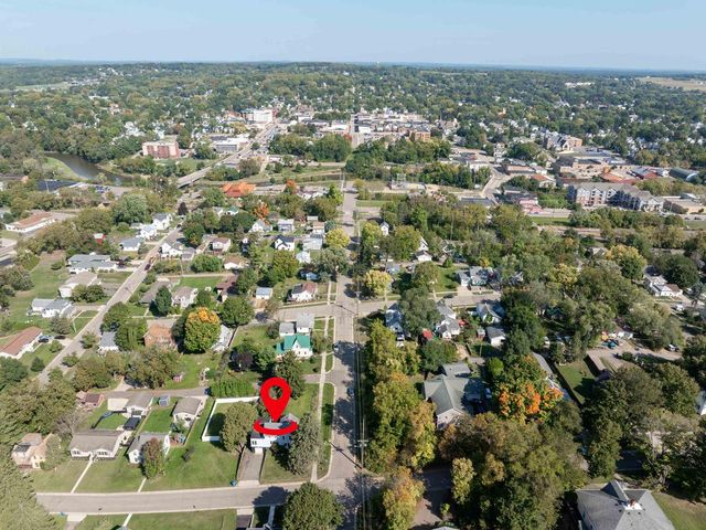 420 Vine Street, Baraboo, WI 53913