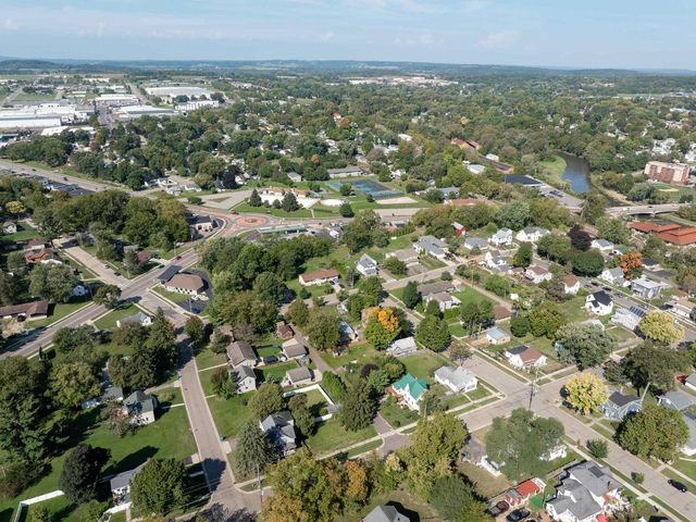 420 Vine Street, Baraboo, WI 53913