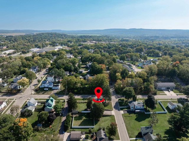 420 Vine Street, Baraboo, WI 53913