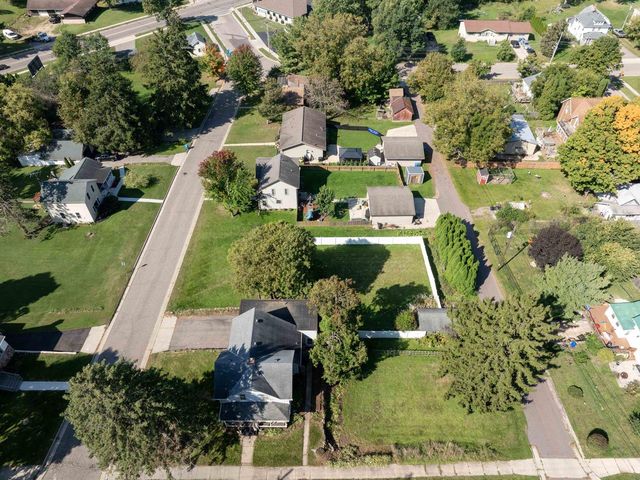 420 Vine Street, Baraboo, WI 53913