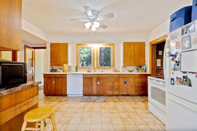 420 Vine Street, Baraboo, WI 53913