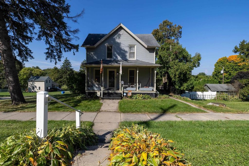 420 Vine Street, Baraboo, WI 53913