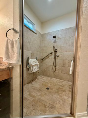 103 Whispering Wind DR, Georgetown, TX 78633