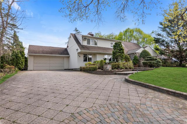 76 Parkview Drive, Searingtown, NY 11507