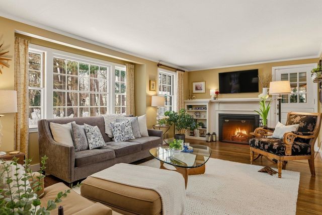 5 Bayberry Lane, Exeter, NH 03833