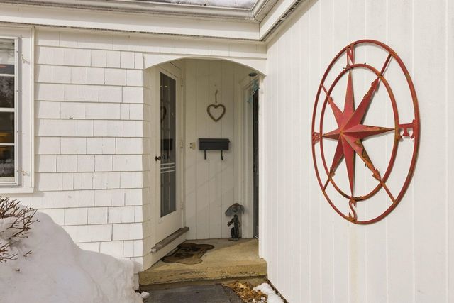 5 Bayberry Lane, Exeter, NH 03833