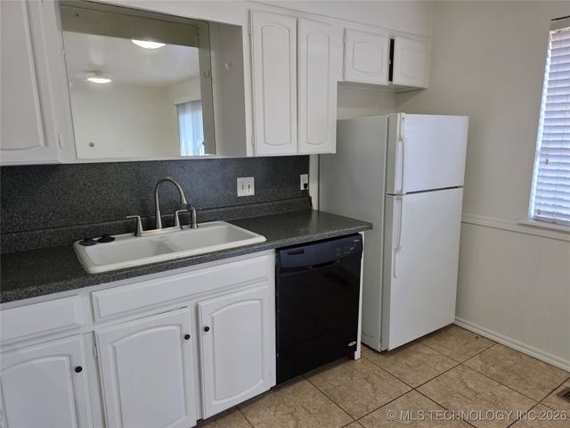 3329 E 47th Place, Tulsa, OK 74135