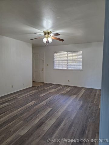 3329 E 47th Place, Tulsa, OK 74135