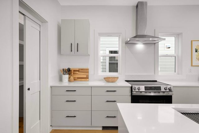 5216 47th Avenue S, Minneapolis, MN 55417