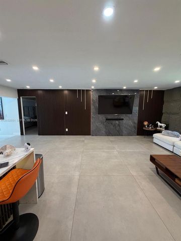 2810 Riverland Road, Fort Lauderdale, FL 33312
