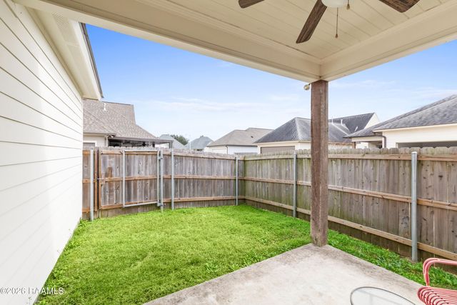 102 Long Cay Drive, Youngsville, LA 70592