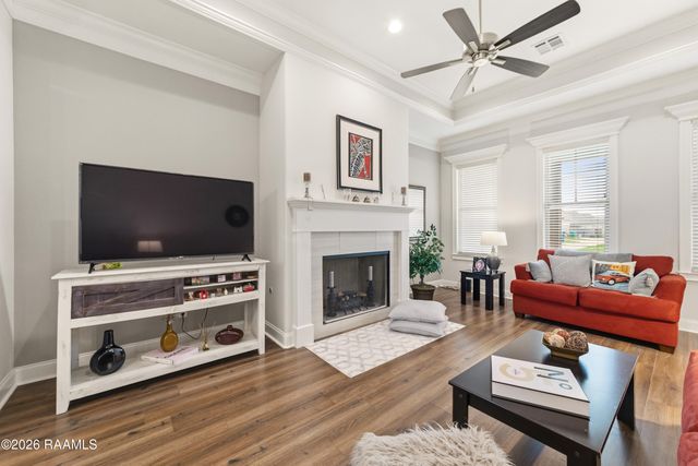 102 Long Cay Drive, Youngsville, LA 70592