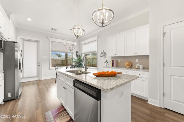 102 Long Cay Drive, Youngsville, LA 70592