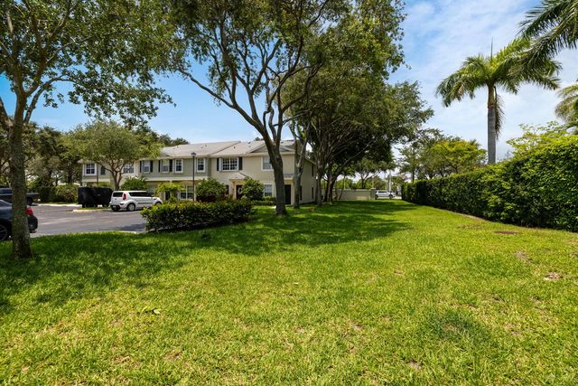 809 Kokomo Key Lane, Delray Beach, FL 33483