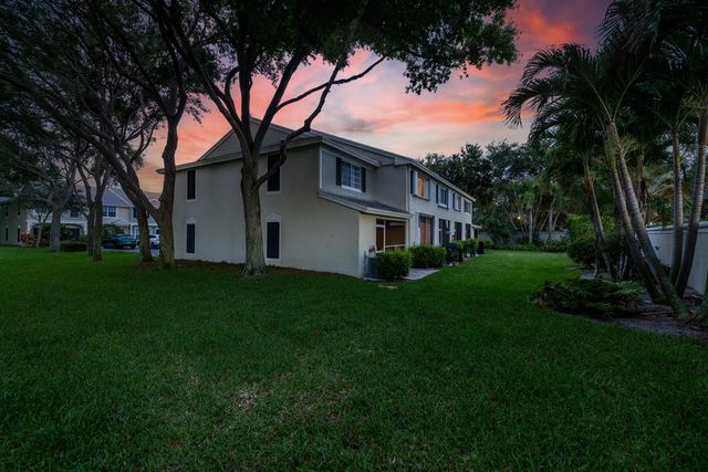 809 Kokomo Key Lane, Delray Beach, FL 33483