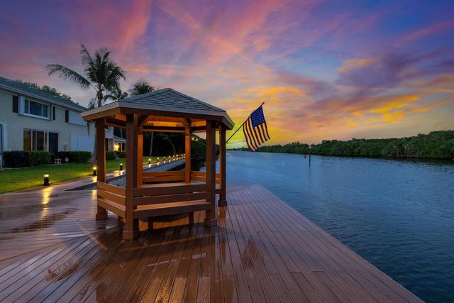 809 Kokomo Key Lane, Delray Beach, FL 33483