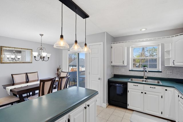 3009 DAHLIA DR, Columbia, MO 65202