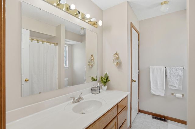 3009 DAHLIA DR, Columbia, MO 65202