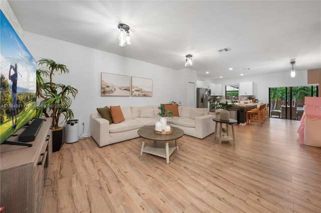 25511 SW 108th Ct, Homestead, FL 33032