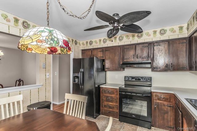 12 Spring Street, Lindenhurst, NY 11757