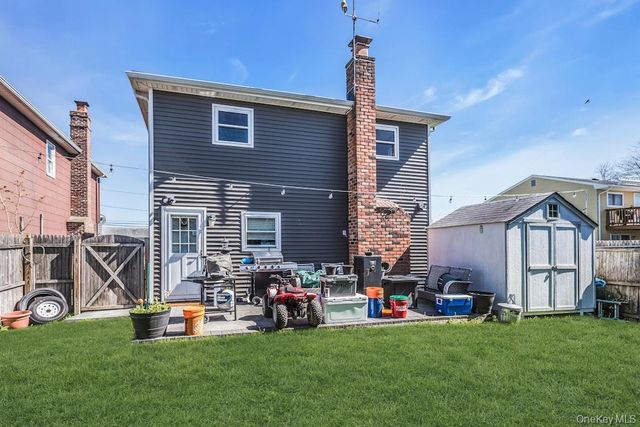 12 Spring Street, Lindenhurst, NY 11757