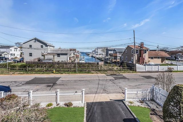 12 Spring Street, Lindenhurst, NY 11757