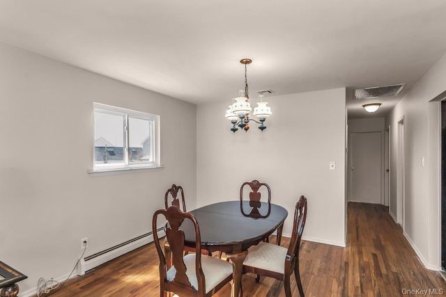 12 Spring Street, Lindenhurst, NY 11757