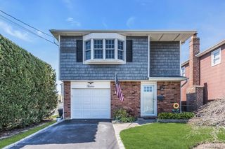 12 Spring Street, Lindenhurst, NY 11757