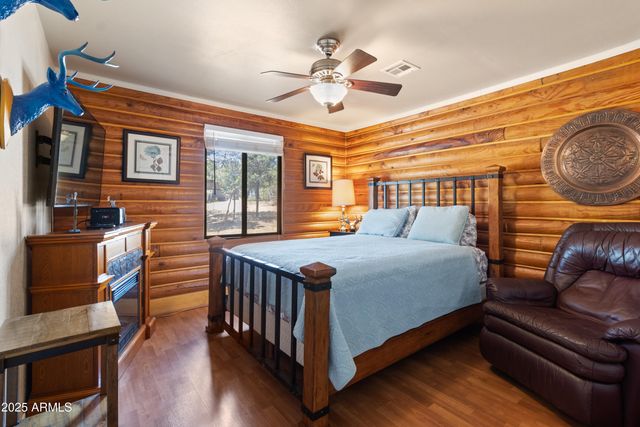 3004 Pinewood Drive, Overgaard, AZ 85933