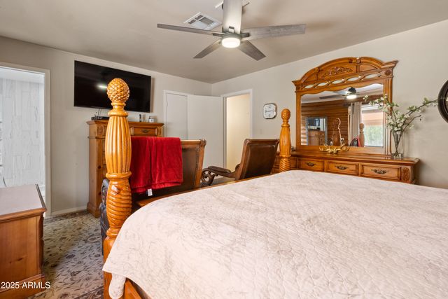 3004 Pinewood Drive, Overgaard, AZ 85933