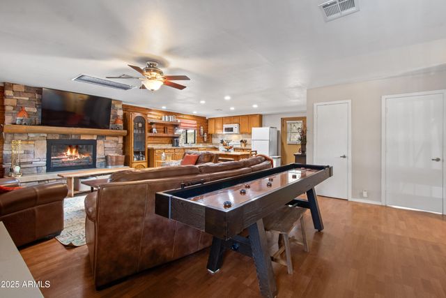 3004 Pinewood Drive, Overgaard, AZ 85933