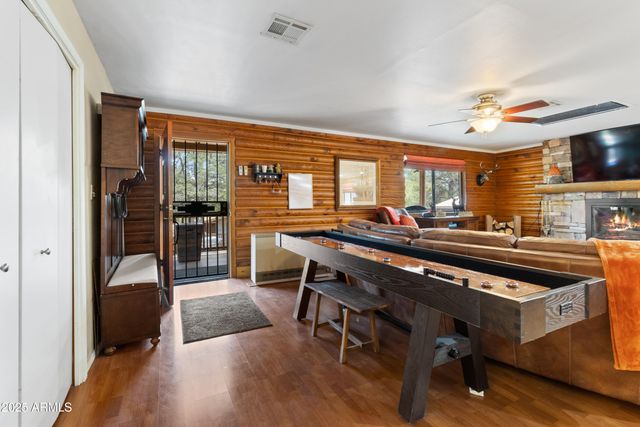 3004 Pinewood Drive, Overgaard, AZ 85933