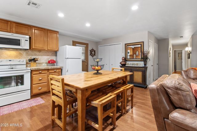 3004 Pinewood Drive, Overgaard, AZ 85933